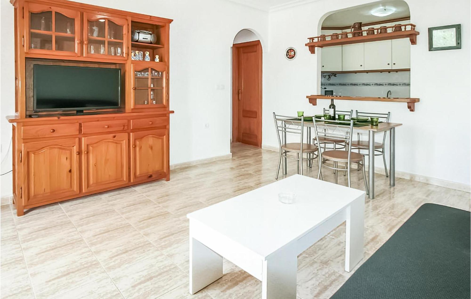 1 Bedroom Nice Apartment In Los Arenales Del Sol Exterior foto