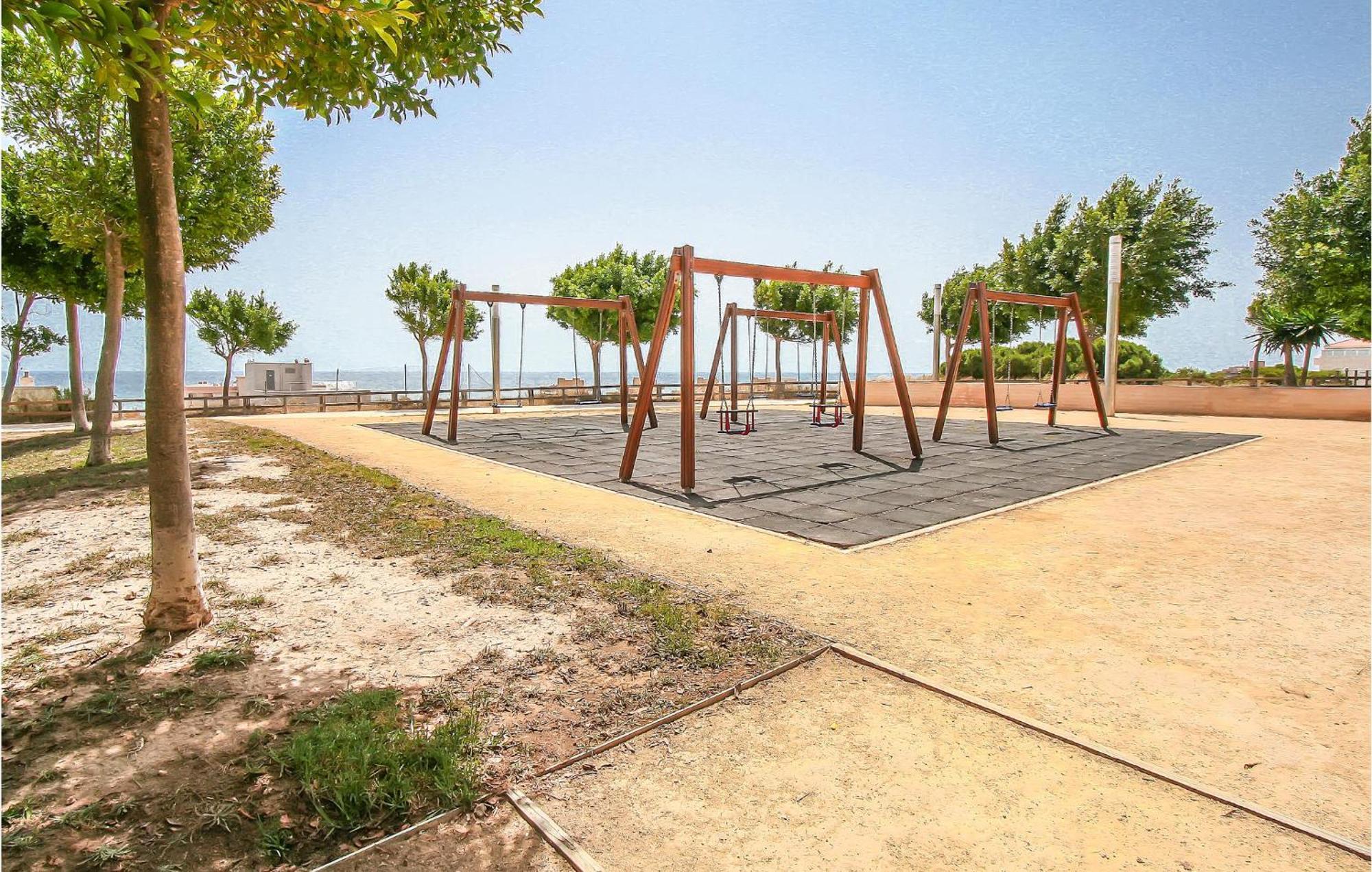 1 Bedroom Nice Apartment In Los Arenales Del Sol Exterior foto